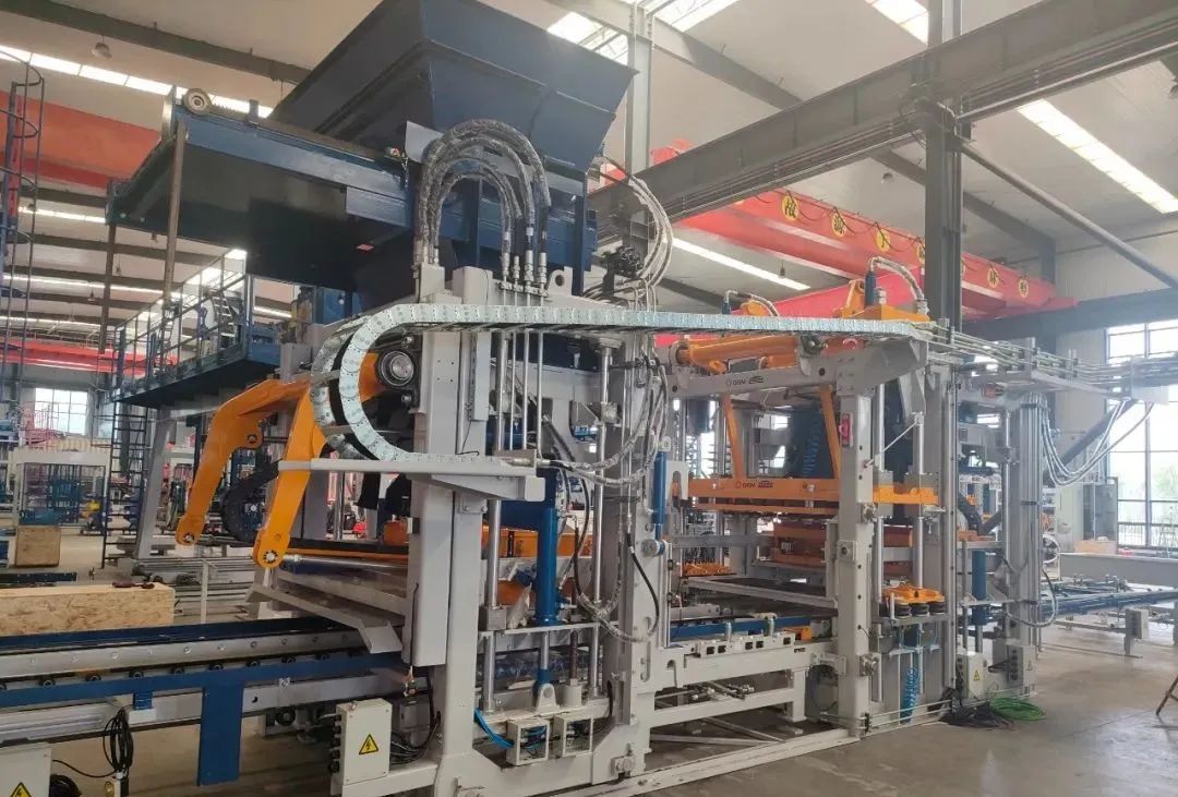 K8凯发ZN900CG国产设备首次进入北美市场，开创中国砖机新纪元