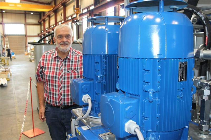 在同一家公司坚守半世纪 —— 哈特维希·舍尔德的职场传奇